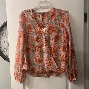 NWT NYDJ floral long sleeve v neck high low blouse size XS